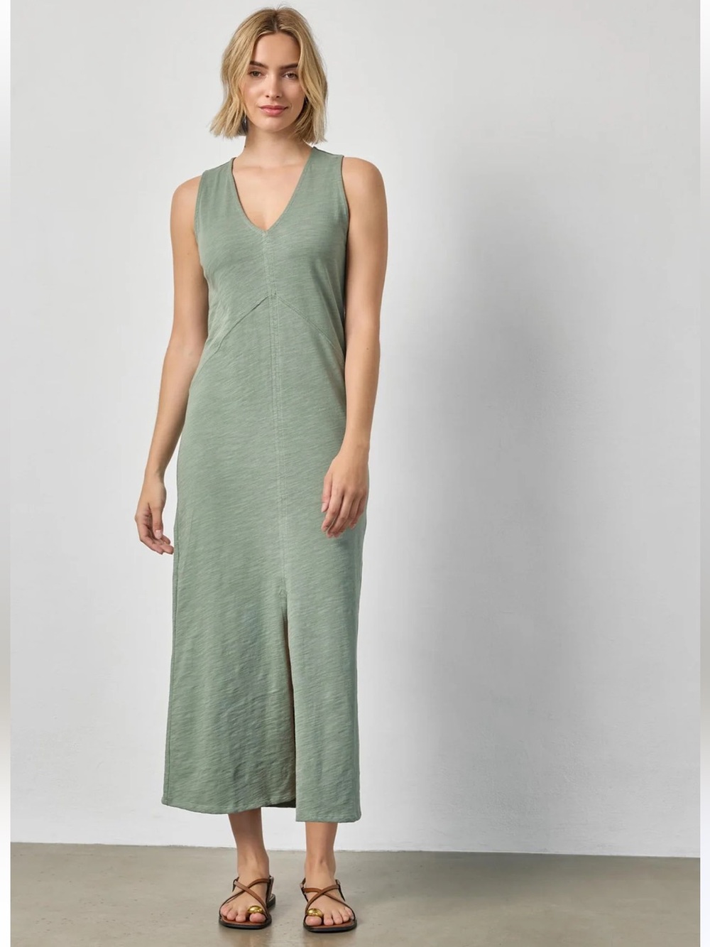 🆕🔖 Lilla P ✨ V-Neck Seamed Maxi Dress ✨ Sage ✨ Size Large ✨ NWT!